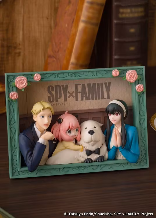 Spy x Family "The Forgers" Picture Frame Figure - Image 5