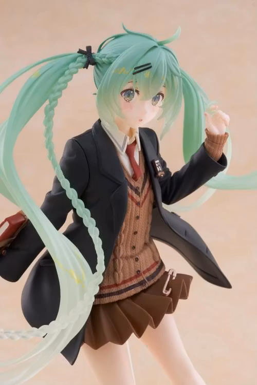 Vocaloid Hatsune Miku (Fashion Preppy Ver.) Figure - Image 9