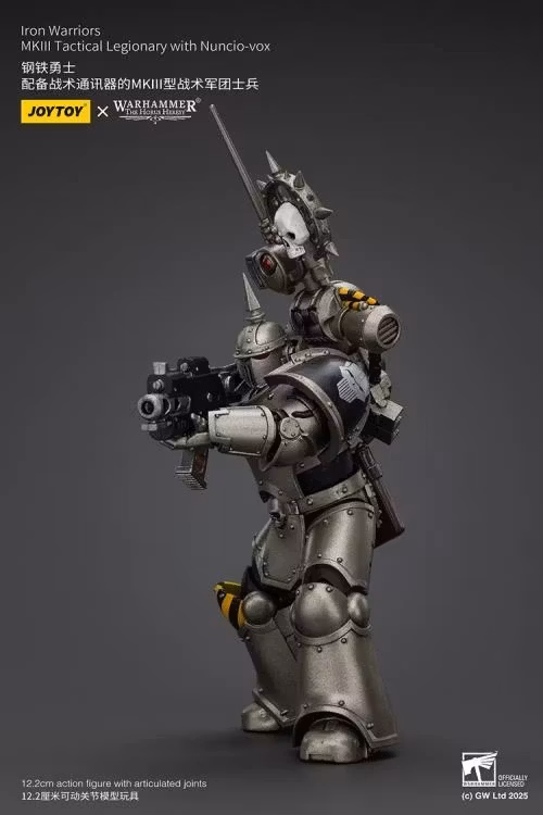 Warhammer: The Horus Heresy Iron Warriors MKII Tactical Legionary with Nuncio-vox 1/18 Scale Action Figure - Bild 7