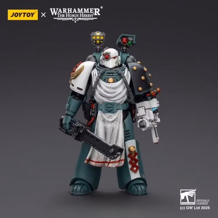 Warhammer: The Horus Heresy Sons of Horus Legion Apothecary 1/18 Scale Action Figure - Bild 3