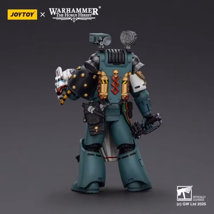 Warhammer: The Horus Heresy Sons of Horus Legion Apothecary 1/18 Scale Action Figure - Bild 4